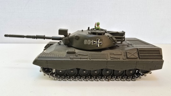 char_kpz_leopard_solido_militaire_4
