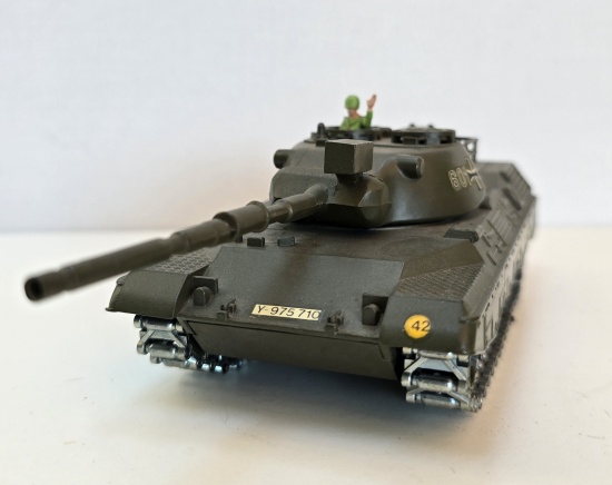 char_kpz_leopard_solido_militaire_5