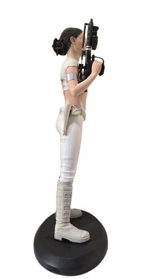 padme-amidala-starwars-figurine-attakus-lucasfilm-c1305