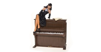 pin-up-sur-le-piano-berthet-pixi-5445